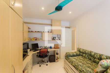 Apartamento à venda com 218m², 3 quartos e 2 vagasQuarto 2