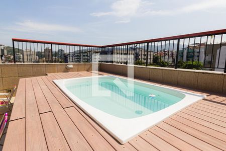 Apartamento à venda com 218m², 3 quartos e 2 vagasPiscina