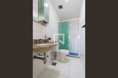 Apartamento à venda com 218m², 3 quartos e 2 vagasBanheiro Social 2