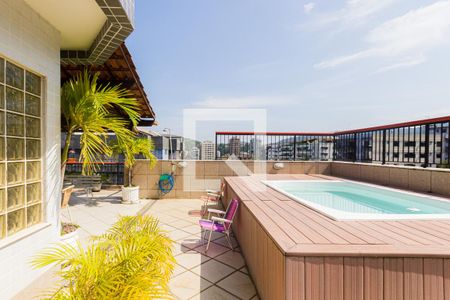 Apartamento à venda com 218m², 3 quartos e 2 vagasPiscina