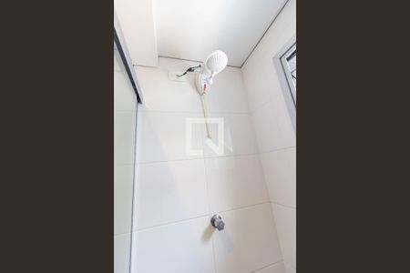 Banheiro de kitnet/studio para alugar com 1 quarto, 26m² em Vila Indiana, São Paulo