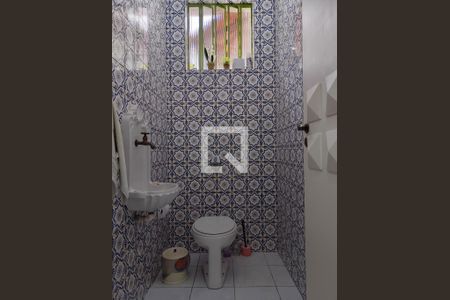 Casa à venda com 211m², 3 quartos e 6 vagasLavabo