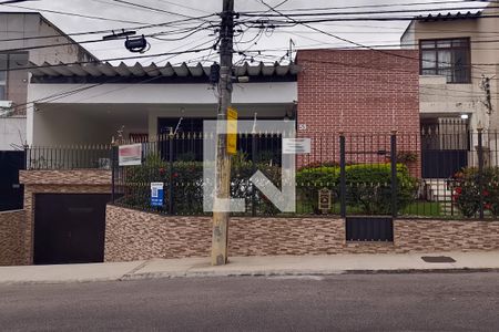 Casa à venda com 211m², 3 quartos e 6 vagasFachada
