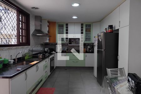 Casa à venda com 211m², 3 quartos e 6 vagasCozinha
