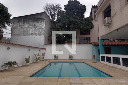 Casa à venda com 211m², 3 quartos e 6 vagasPiscina