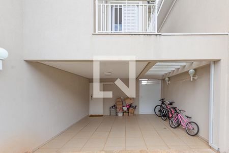 Garagem de casa de condomínio para alugar com 3 quartos, 135m² em Chácaras Silvania, Valinhos
