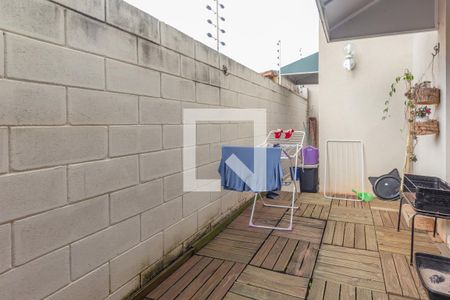 Quintal de casa de condomínio para alugar com 3 quartos, 135m² em Chácaras Silvania, Valinhos