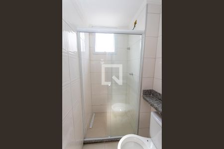 Banheiro de casa de condomínio para alugar com 1 quarto, 27m² em Centro, Diadema