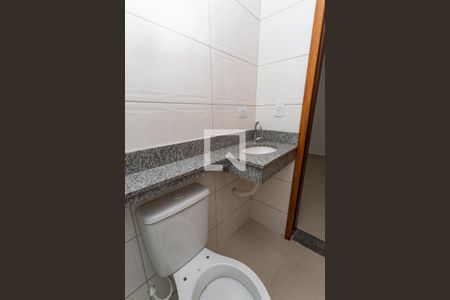 Banheiro de casa de condomínio para alugar com 1 quarto, 38m² em Centro, Diadema