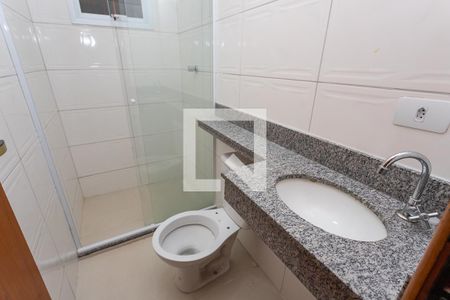 Banheiro de casa de condomínio para alugar com 1 quarto, 38m² em Centro, Diadema