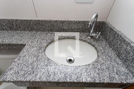 Casa de condomínio para alugar com 38m², 1 quarto e sem vaga Casa de condomínio para alugar com 38m², 1 quarto e sem vagaBanheiro