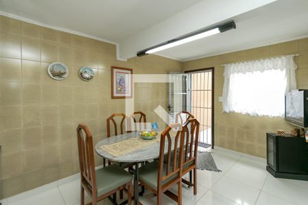 Casa à venda com 150m², 3 quartos e 2 vagas Casa à venda com 150m², 3 quartos e 2 vagasCopa