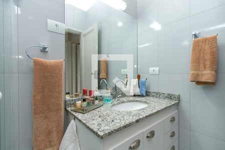 Casa à venda com 150m², 3 quartos e 2 vagas Casa à venda com 150m², 3 quartos e 2 vagasBanheiro