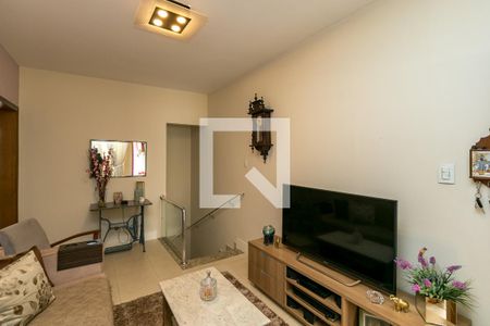 Sala de casa à venda com 3 quartos, 150m² em Jardim Aeroporto, São Paulo