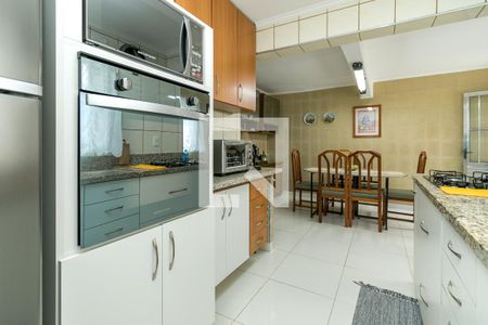 Casa à venda com 150m², 3 quartos e 2 vagas Casa à venda com 150m², 3 quartos e 2 vagasCozinha