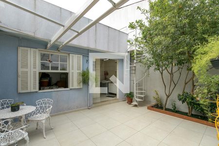 Casa à venda com 150m², 3 quartos e 2 vagas Casa à venda com 150m², 3 quartos e 2 vagasQuintal
