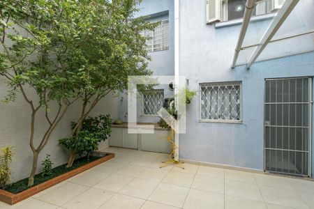 Casa à venda com 150m², 3 quartos e 2 vagas Casa à venda com 150m², 3 quartos e 2 vagasQuintal
