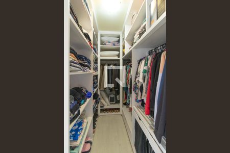 Casa à venda com 351m², 4 quartos e 2 vagasQuarto 3 - Suíte