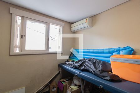 Casa à venda com 351m², 4 quartos e 2 vagasQuarto de Serviço