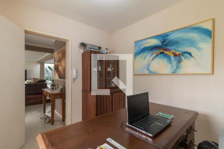 Casa à venda com 351m², 4 quartos e 2 vagasGabinete