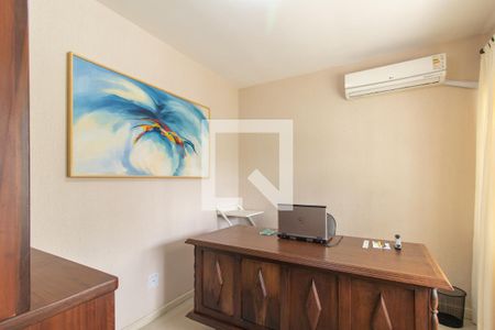 Casa à venda com 351m², 4 quartos e 2 vagasGabinete