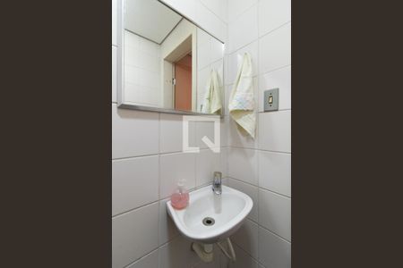 Casa à venda com 351m², 4 quartos e 2 vagasBanheiro de Serviço