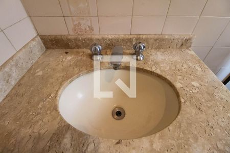 Casa para alugar com 77m², 2 quartos e sem vaga Casa para alugar com 77m², 2 quartos e sem vagaBanheiro