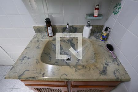 Casa à venda com 298m², 5 quartos e 2 vagasBanheiro 1