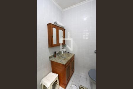 Casa à venda com 298m², 5 quartos e 2 vagasBanheiro 1