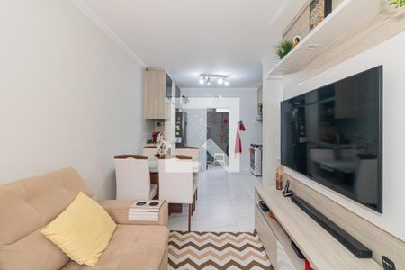Sala e Cozinha de casa de condomínio à venda com 2 quartos, 73m² em Vila Nivi, São Paulo