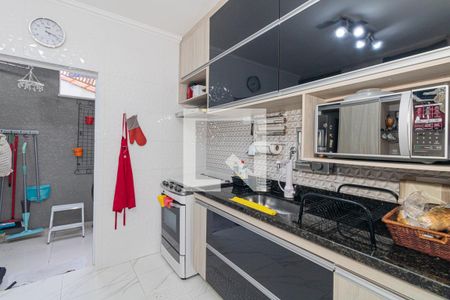 Sala e Cozinha de casa de condomínio à venda com 2 quartos, 73m² em Vila Nivi, São Paulo