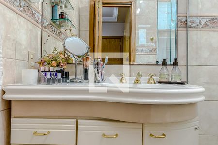 Apartamento à venda com 138m², 3 quartos e 3 vagasBanheiro da Suíte 2