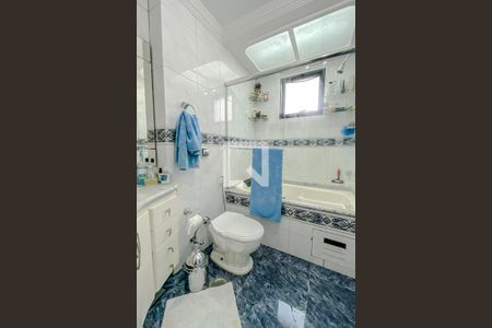 Apartamento à venda com 138m², 3 quartos e 3 vagasBanheiro da Suíte 1