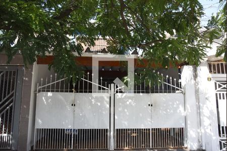 Casa para alugar com 120m², 2 quartos e sem vagaFachada