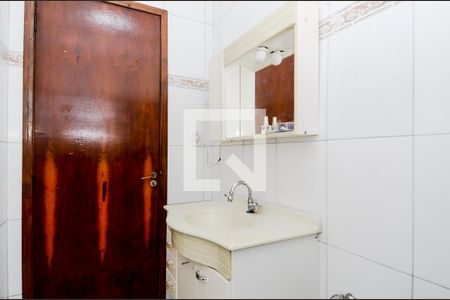 Casa à venda com 250m², 3 quartos e 2 vagasBanheiro Social