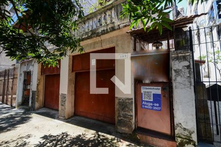 Casa à venda com 100m², 3 quartos e 2 vagasFachada