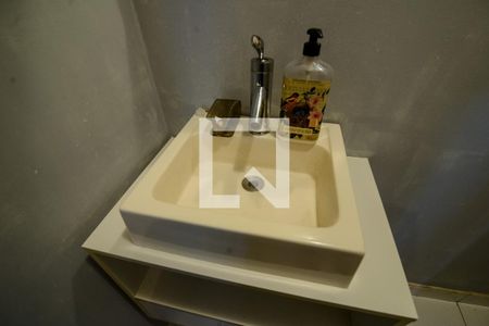 Lavabo de casa à venda com 3 quartos, 100m² em Tijuca, Rio de Janeiro
