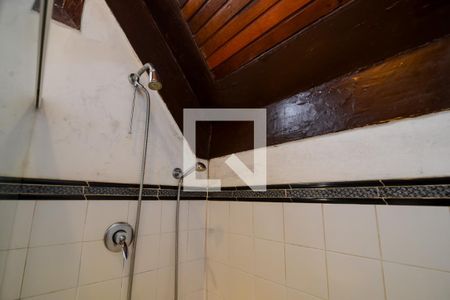 Casa à venda com 100m², 3 quartos e 2 vagasBanheiro