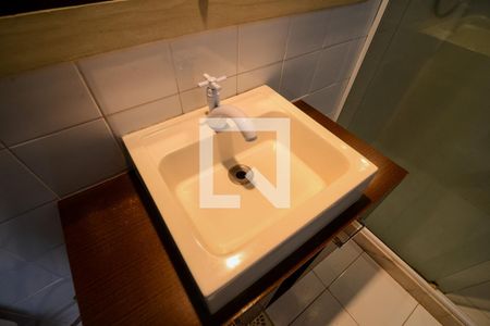 Casa à venda com 100m², 3 quartos e 2 vagasBanheiro