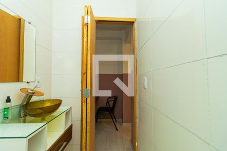 Banheiro de casa para alugar com 1 quarto, 36m² em Bela Vista, São Paulo