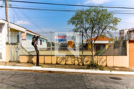 Casa à venda com 240m², 2 quartos e sem vaga Casa à venda com 240m², 2 quartos e sem vagaFachada da Casa