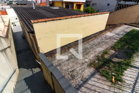 Casa à venda com 240m², 2 quartos e sem vaga Casa à venda com 240m², 2 quartos e sem vagaEscada de Entrada