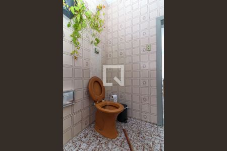 Casa à venda com 240m², 2 quartos e sem vaga Casa à venda com 240m², 2 quartos e sem vagaBanheiro