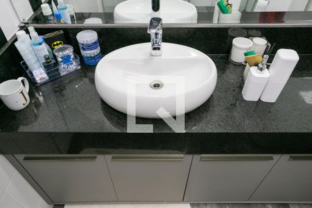 Apartamento à venda com 230m², 4 quartos e 3 vagasBanheiro da suíte 2