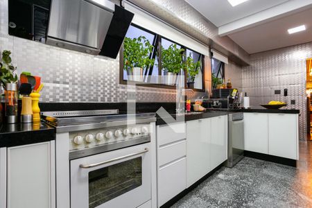 Apartamento à venda com 230m², 4 quartos e 3 vagasCozinha