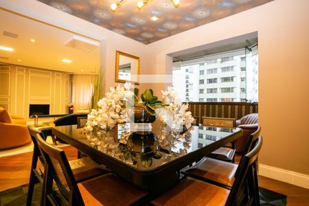 Apartamento à venda com 230m², 4 quartos e 3 vagasSala de jantar