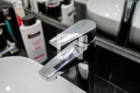 Apartamento à venda com 230m², 4 quartos e 3 vagasBanheiro da Suíte 1