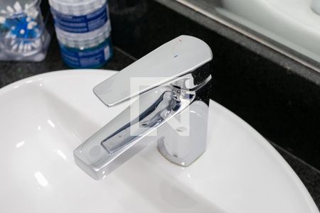 Apartamento à venda com 230m², 4 quartos e 3 vagasBanheiro da suíte 2