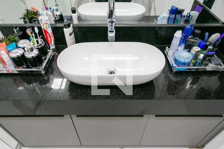 Apartamento à venda com 230m², 4 quartos e 3 vagasBanheiro da Suíte 1