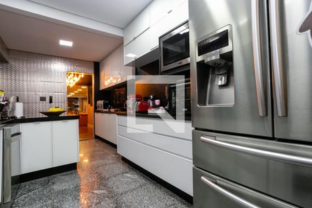 Apartamento à venda com 230m², 4 quartos e 3 vagasCozinha